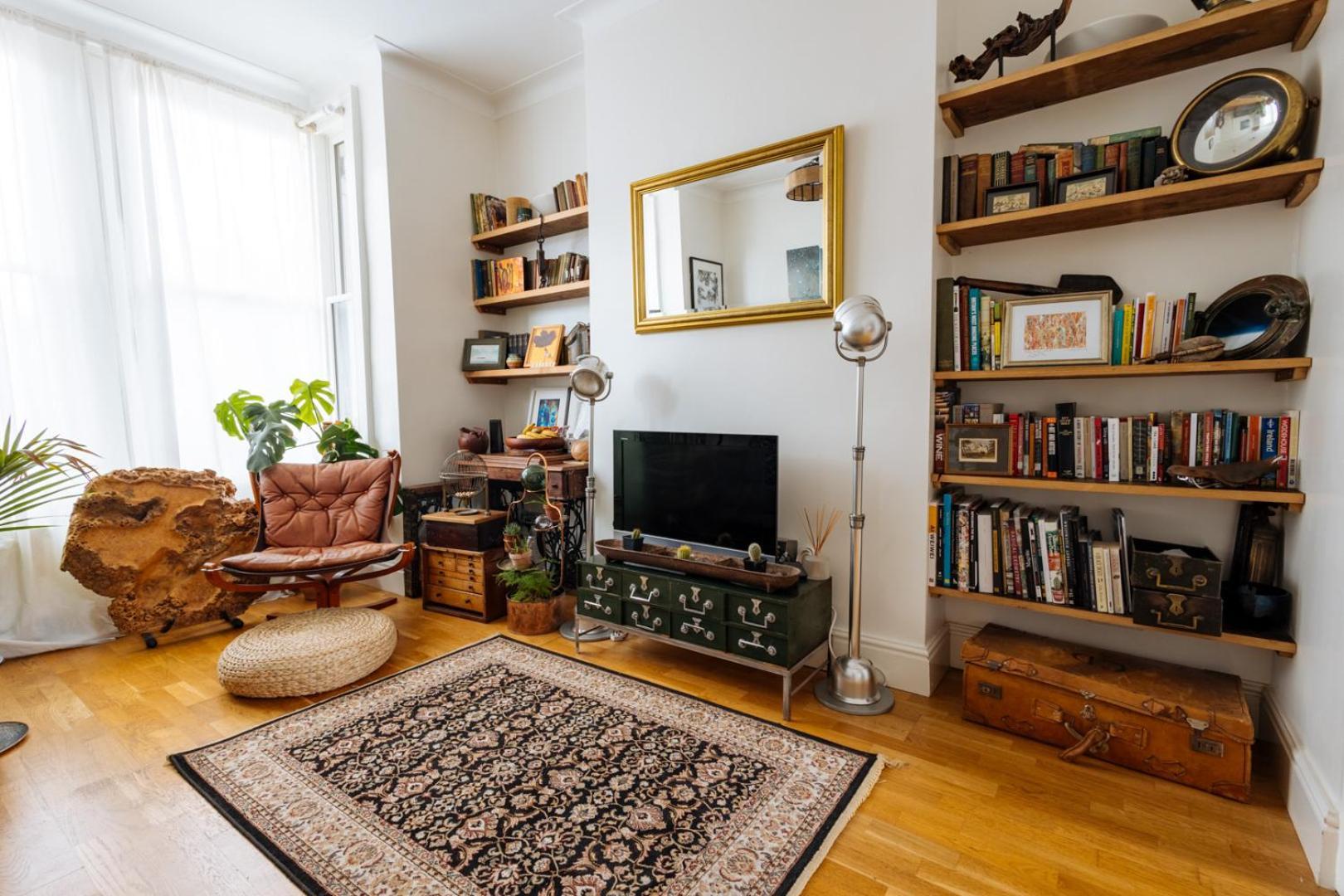 Unique Private Apartment W/ Easy Access To Central Лондон Екстериор снимка